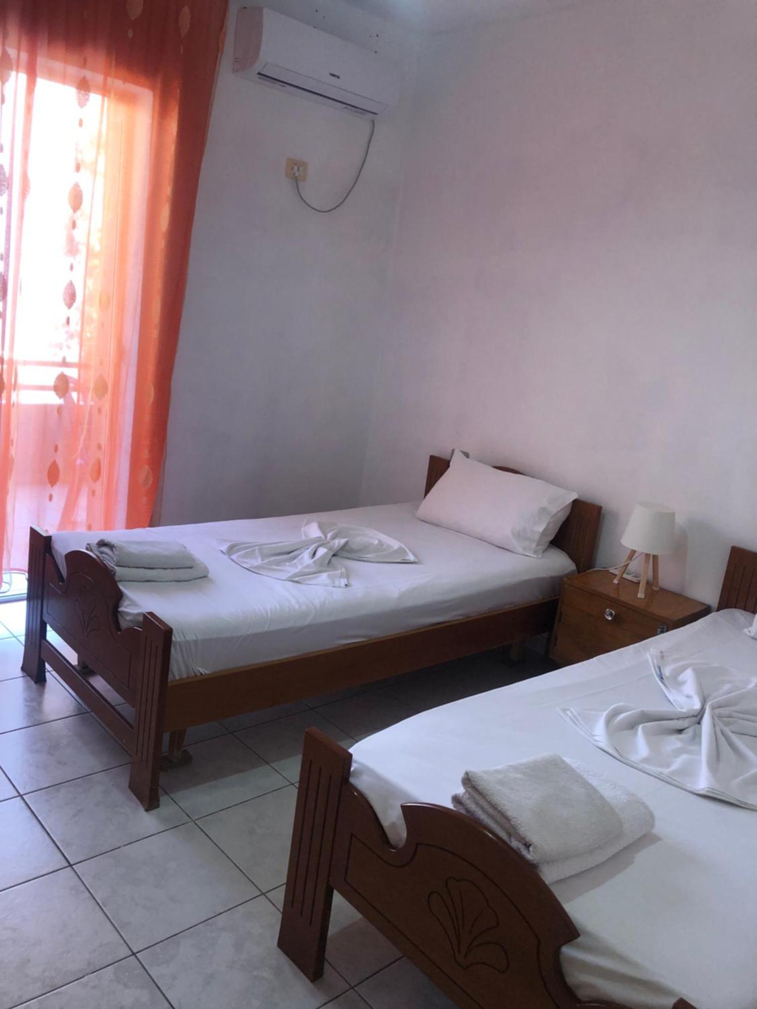 Sotiri Rooms Sarande Bagian luar foto
